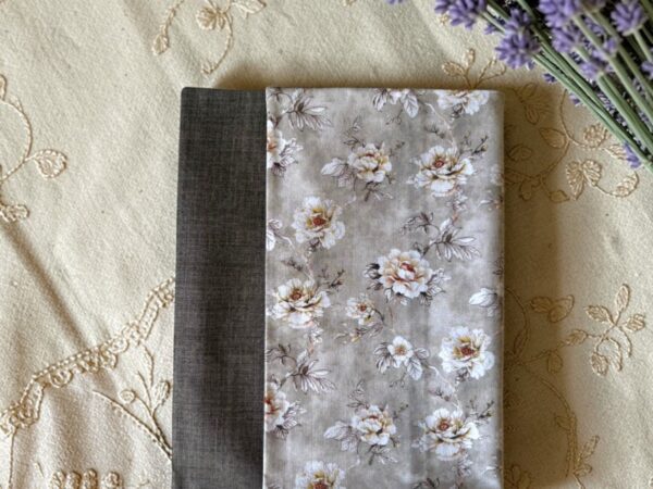 FLORES GRISES